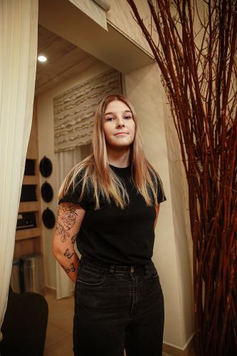 Štěpánka Hlíšová_2023, Hair studio Honza Kořínek (3).jpg